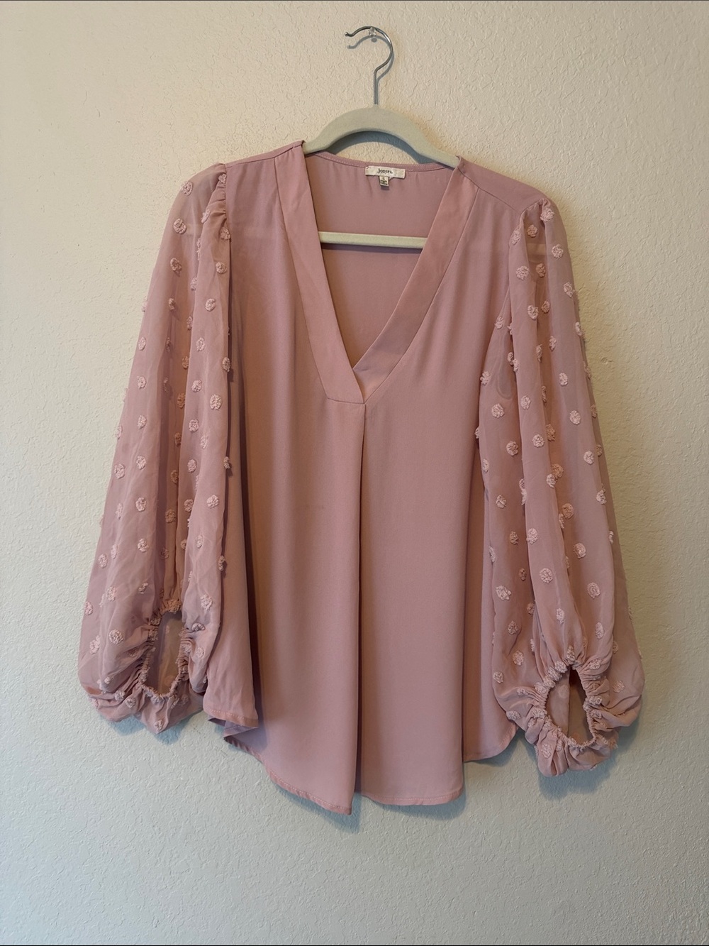 JODIFL Blush Pink V-Neck Textured Sleeve Blouse - Picture 2 of 7